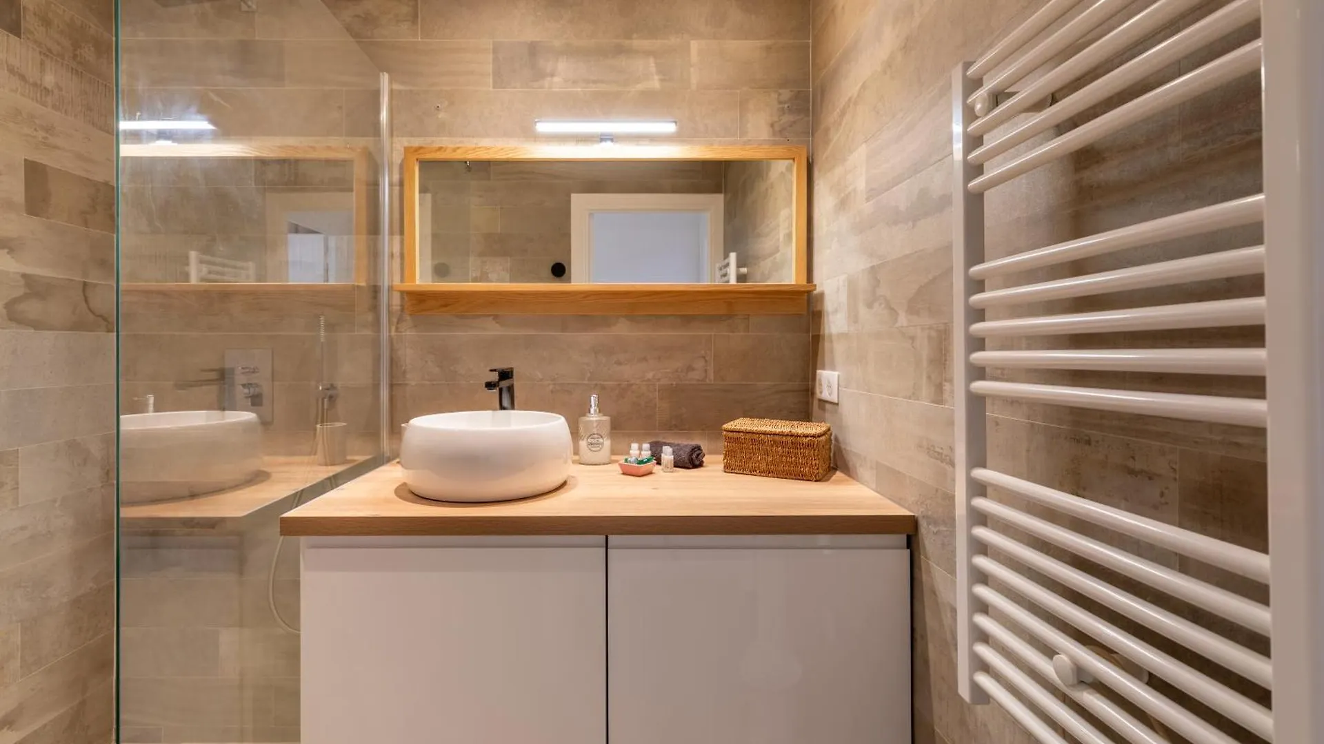 Le Seli, Luxueux 2 Pieces, Centre D'Antibes Apartment